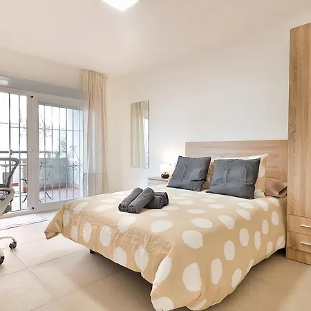 C23 Lovely 4 Bedroom Close To Maria Zambrano Appartement *